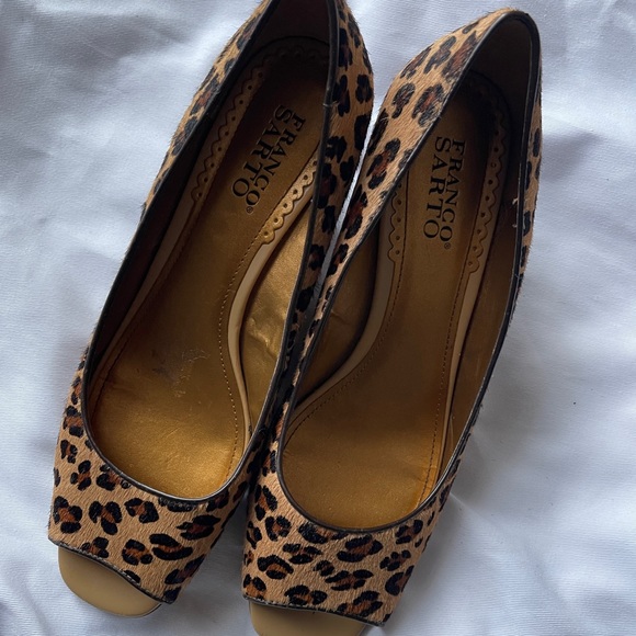 Cheetah Print Kitten heels - Picture 7 of 7